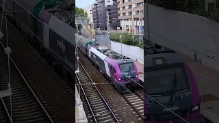 LOCOMOTORA EURO 6000(256) CON UN BOBINERO PASA SIN DETENERSE POR BARAKALDO