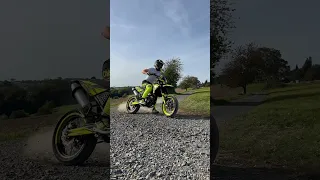 Einfach ein Traum😍 #supermoto #fantic #wheelie #youtubeshorts #motorcycle #viral