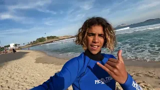 Final de tarde na praia do Arpoador RJ com altas ondas!!!!