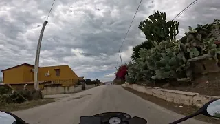 Breve giretto in moto per le zone periferiche di Licata. 4K