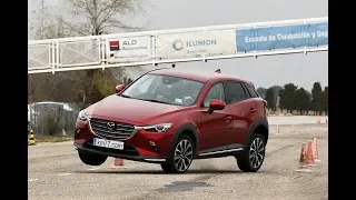 Mazda CX-3 2018 - Maniobra de esquiva (moose test) y eslalon | km77.com
