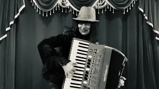 Two Guitars ( Tsyganochka цыганочка ) - Short snippet on accordion