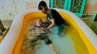 Abdullah ny Ali ko new swimming pool 🏊‍♀️ me dbo deya 😳 || bht nahaya Ali new swimming pool me 😱