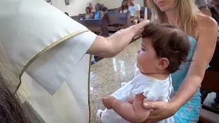 BATIZADO DA LAURA NO BRASIL!! Igreja em Santos SP - Daily Vlog em Familia Férias Brancoala