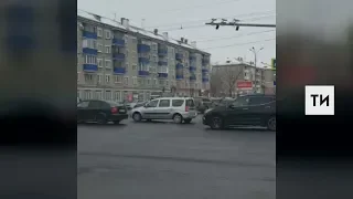 Появилось видео с места наезда на инспектора ГИБДД в Казани