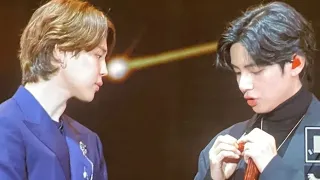 Taehyung ear piece give him a electric shock 💜⚡🥺😱 yoonmin worried about him🤧