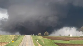 Mile-Wide Tornado Tears Through Iowa - April 26, 2024