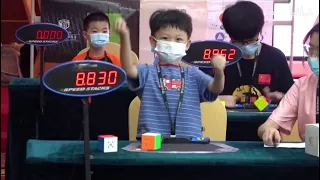 5 y/o Kid Solves Rubik's Cube in 9 Seconds Officially Sheng Li