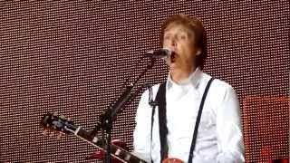 Paul McCartney - Let Me Roll It [Snippet - live at Ahoy, Rotterdam - 24-03-2012]