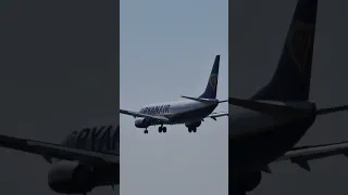 Ryanair Boeing 737-8AS landing at Birmingham Airport, UK 🇬🇧