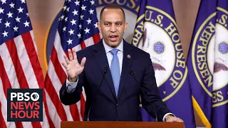 Jeffries encourages moderate Republicans to join Democrats and end House deadlock