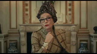 Баронесса из фильма "Круэлла" в озвучке Анны Ивановской.