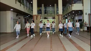 Sexy Blue Jeans Line Dance demo by Janet & LD Team