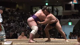 Tochinoshin vs Kiribayama