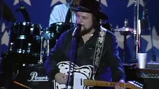 Waylon Jennings - I Ain't Living Long Like This (Live at Farm Aid 1985)