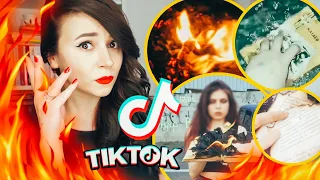 Дети сжигают книги🔥 | Книжный TikTok 😡