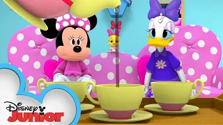 Achoo-Moo | Minnie's Bow-Toons  🎀 | @disneyjunior