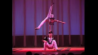 Arts chinois : spectacle d'acrobaties à Shanghai