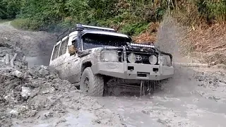 TOYOTA LAND CRUISER 4x4 IN MUD ROUTE - TOYOTA LAND CRUISER OFF ROAD | 4X4 STUCK IN MUD