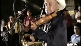 1ra parte DON FRUMENCIO OLGUÍN NÁPOLES en vivo tocando la entrada de EL GUSTO.