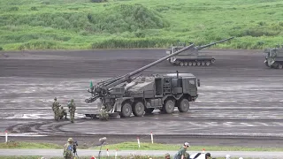 総合火力演習　19式自走榴弾砲