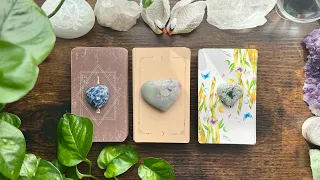 Who is coming towards you in LOVE? 💕🌏💌❤️‍🩹🌑🥳🎉 Pick a Card Reading 🎉🥳🌑❤️‍🩹💌🌏💕