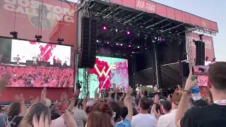 Weezer @ Boston Calling 05.29.22 performing Toto’s Africa.