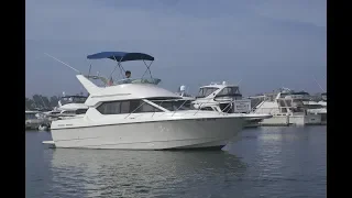 Bayliner 2858 EC Flybridge Tour by SMYYACHTS