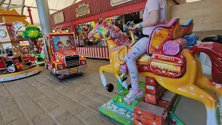 horse kiddie ride - trecco bay parkdean resorts