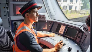 JE DEVIENS CONDUCTEUR DE TRAIN !!