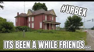 Exploring an Abandoned House on A Busy Road