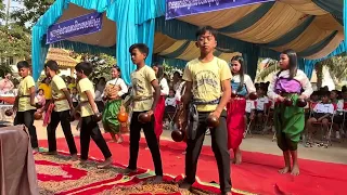 របាំគោះត្រឡោក