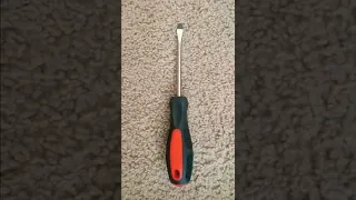 How To Look At A Flat Head Screwdriver