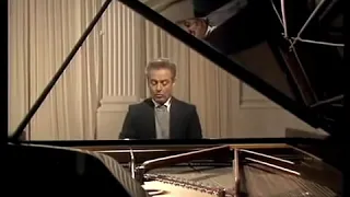 Mozart Piano Sonata No. 11 A major K 331, Daniel Barenboim (synced)