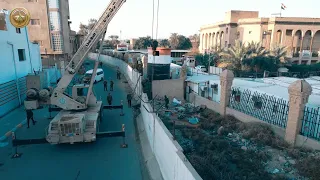 وزارة الدفاع تشارك في رفع الكتل والحواجز الكونكريتية في بغداد