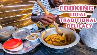 African Village Girl's Life//COOKING THE MOST LOCAL TRADITIONAL FOOD IN MY AFRICAN VILLAGE