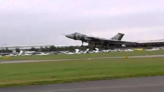 Vulcan bomber XH558 take off from Coventry Airport 26-9-10