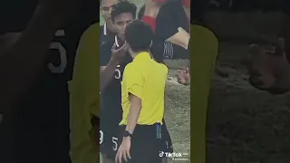 Indonesia vs Vietnam Riski ridho kena di colek wasit