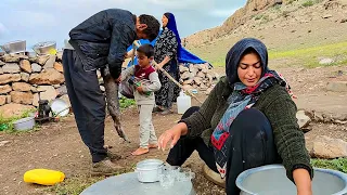 Zahra's hard work in the rain to prepare customer orders | nomadic life