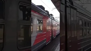 Электропоезд ЭД4М-0403 Экспрэсс проезжает платформу Москва-3.