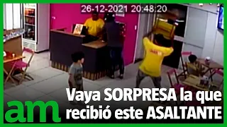 Empleado evita robo en una heladería de Brasil