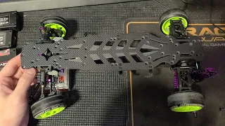 Nez0's Bad Shoppe: Yokomo YD-2 Lightweight Flex Chassis "Flexi Lexi" Plate Install (RX Purple)