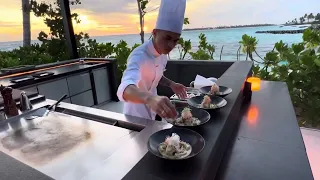 Ритц-Карлтон Мальдивы, острова Фари | Ивау японский ресторан | подача второго блюда.