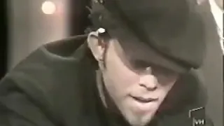 Tom Waits - "Eggs and Sausage (In A Cadillac With Susan Michelson)"  (Mike Douglas Show, 1976)