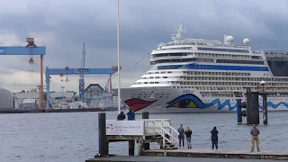 AIDAsol - 22.05.2021 -  start of the german cruise season 2021 in Kiel - ship horn -