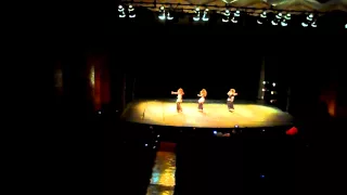 Apresentação de Dança do Ventre no Teatro Municipal de Santo André.