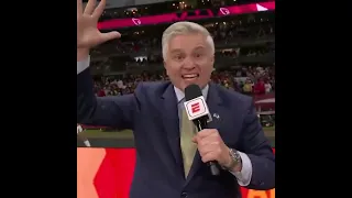 John Sutcliffe opens MNF in Mexico City like only he can 🔥🇲🇽