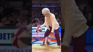 Go off Grandma 😱😂 #harlemglobetrotters #shorts