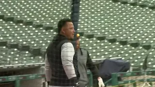 Detroit Tigers DH Miguel Cabrera chases 3,000