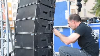 LINE ARRAY - ASSEMBLY, SPLAY ANGLE, PINPOINT, WIRING AND FLYING - MARTIN AUDIO W8LM